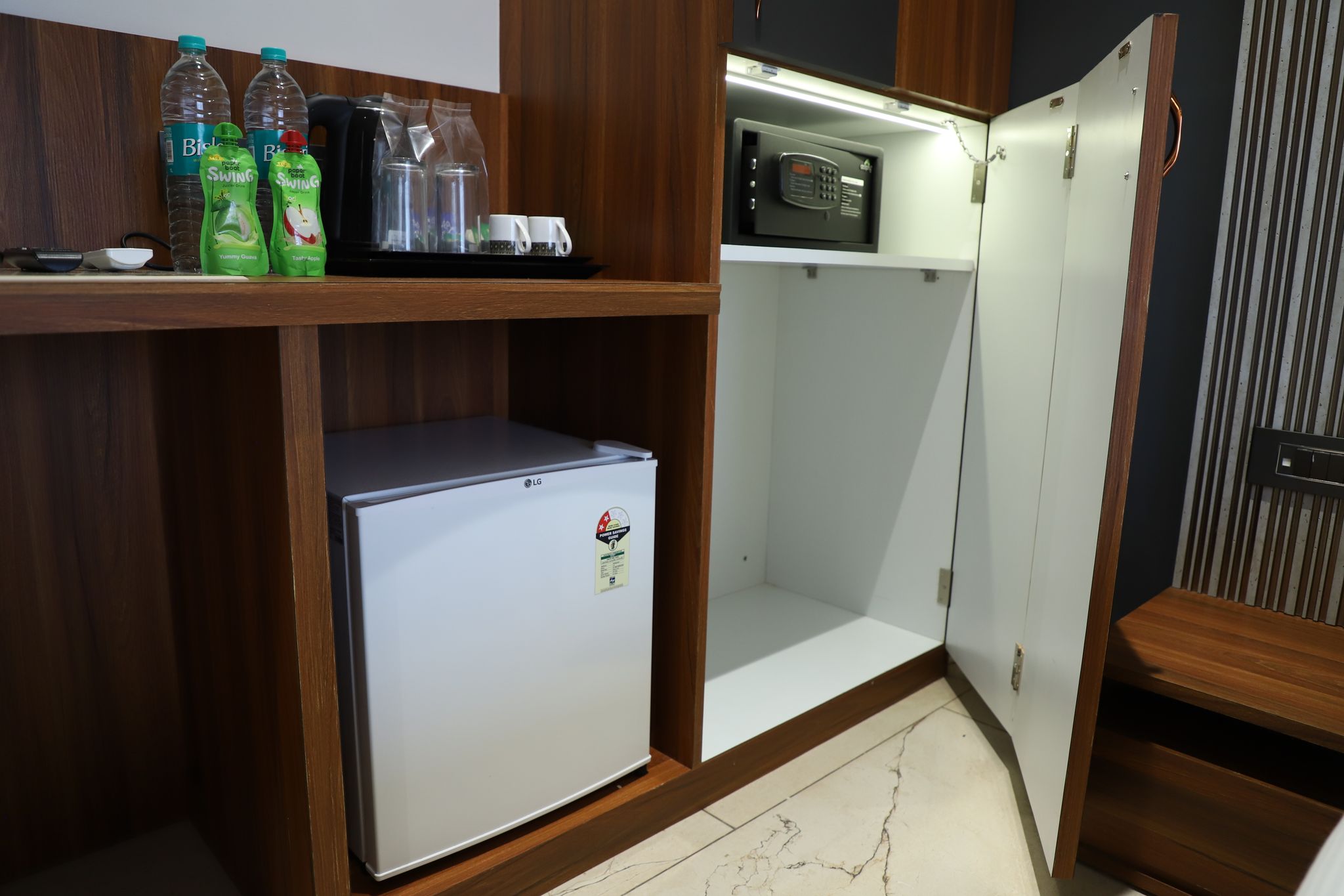 Hotel Florence Nanded Superior Room 2