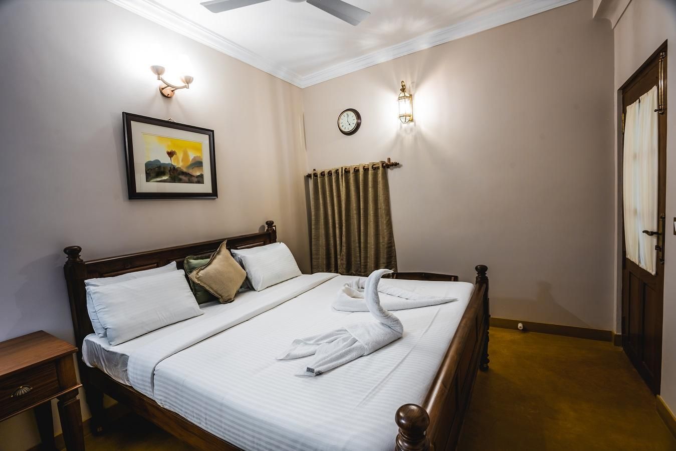 19VillaMira Deluxe Double Room 2