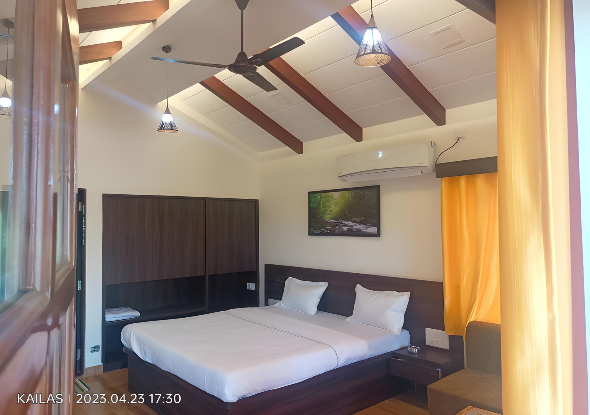 Premium Room with Balcony