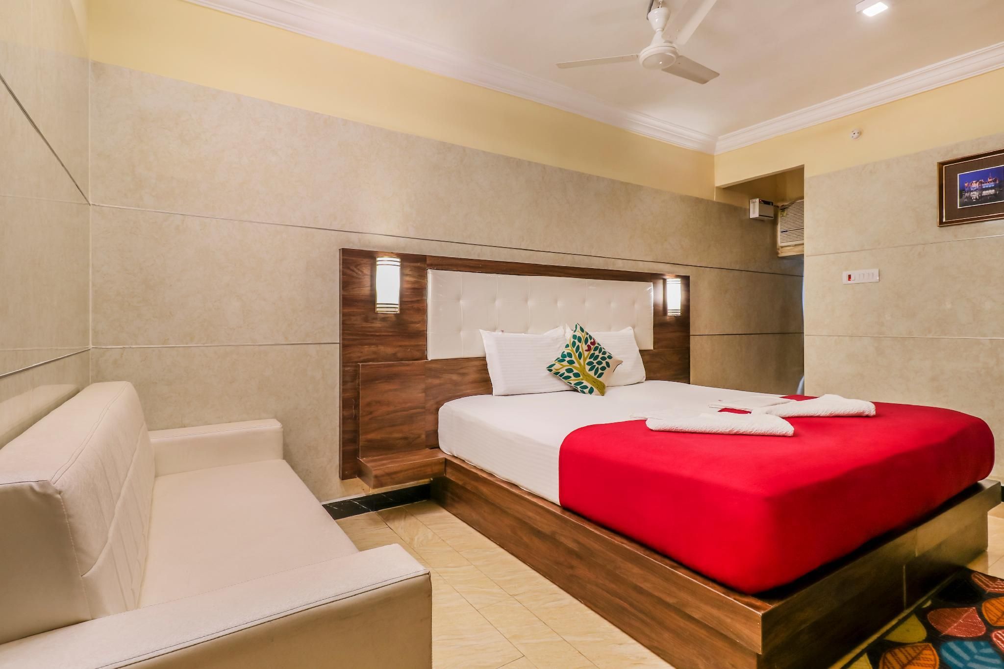 Hotel SSK Grand - Kanchipuram Deluxe Room 2