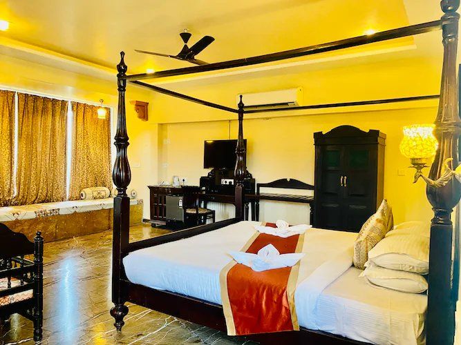 Suite Room with mountain view