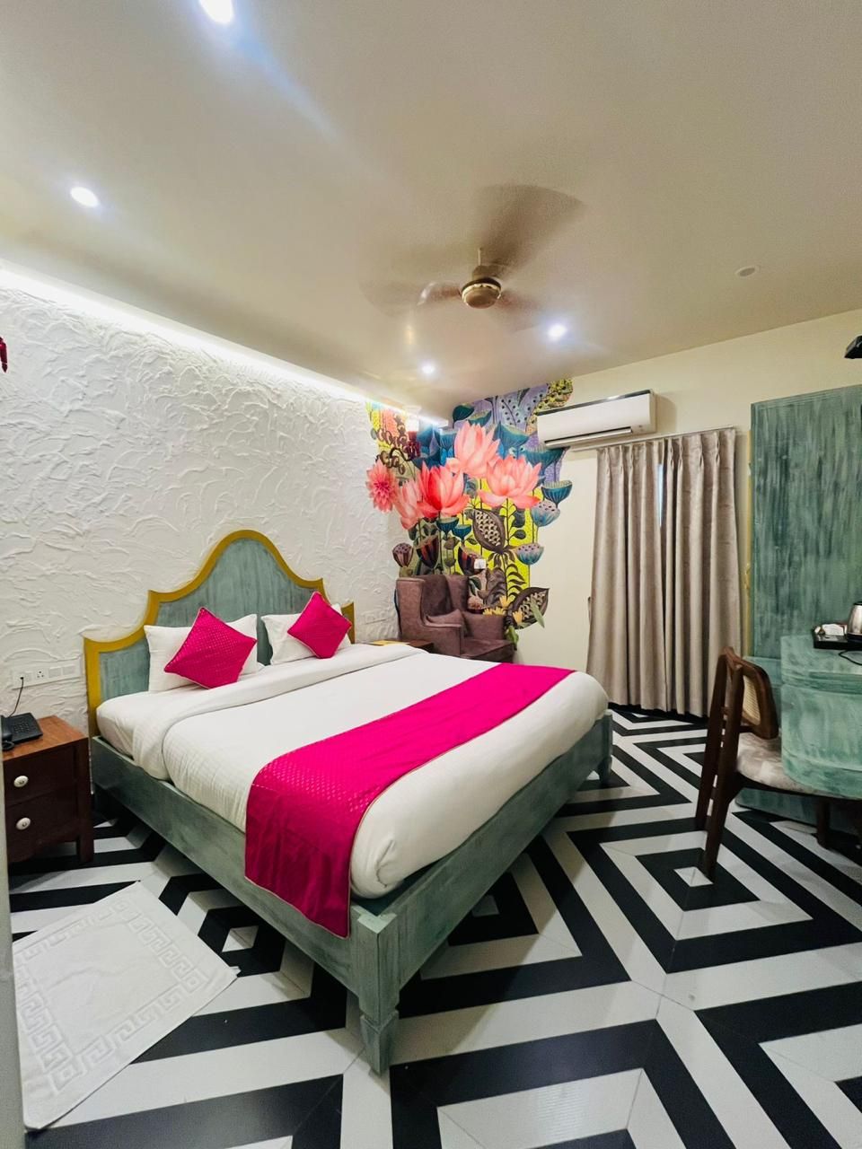 Premium Room With Bath Tub