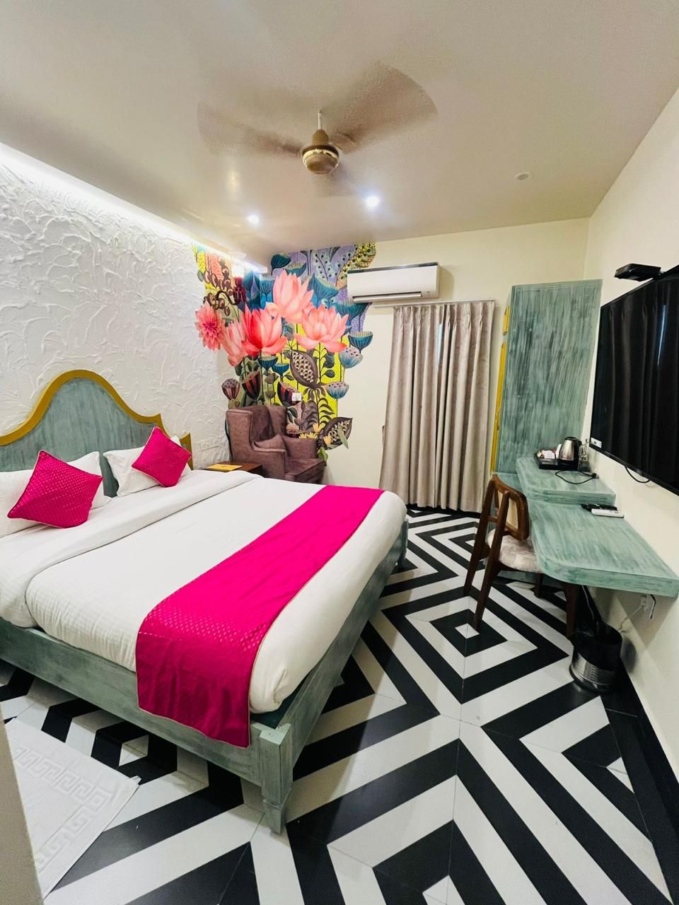 Premium Room With Bath Tub