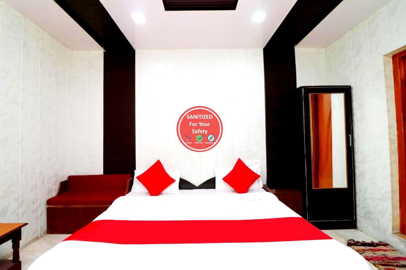 Deluxe Double Room 2