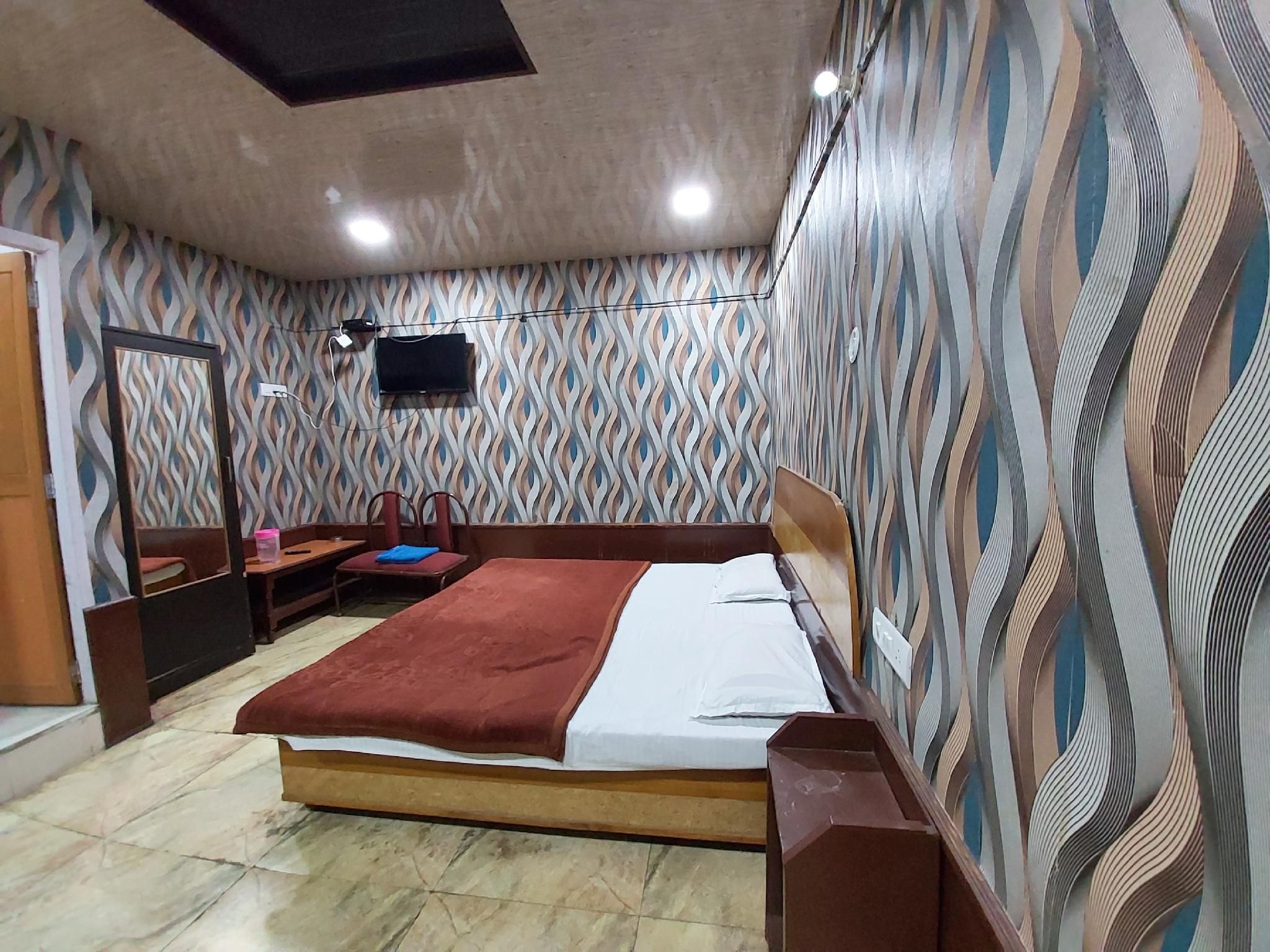 Deluxe Double Room 2
