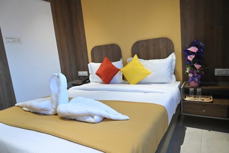 SINGLE Deluxe Single