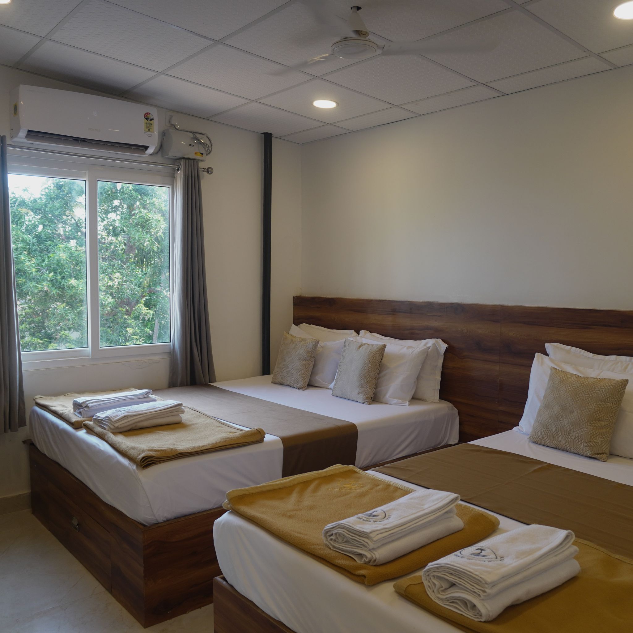 Amani Beach Homestay Quadruple Family Room 5