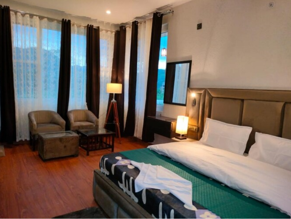 Deluxe Room AC with Mountain View