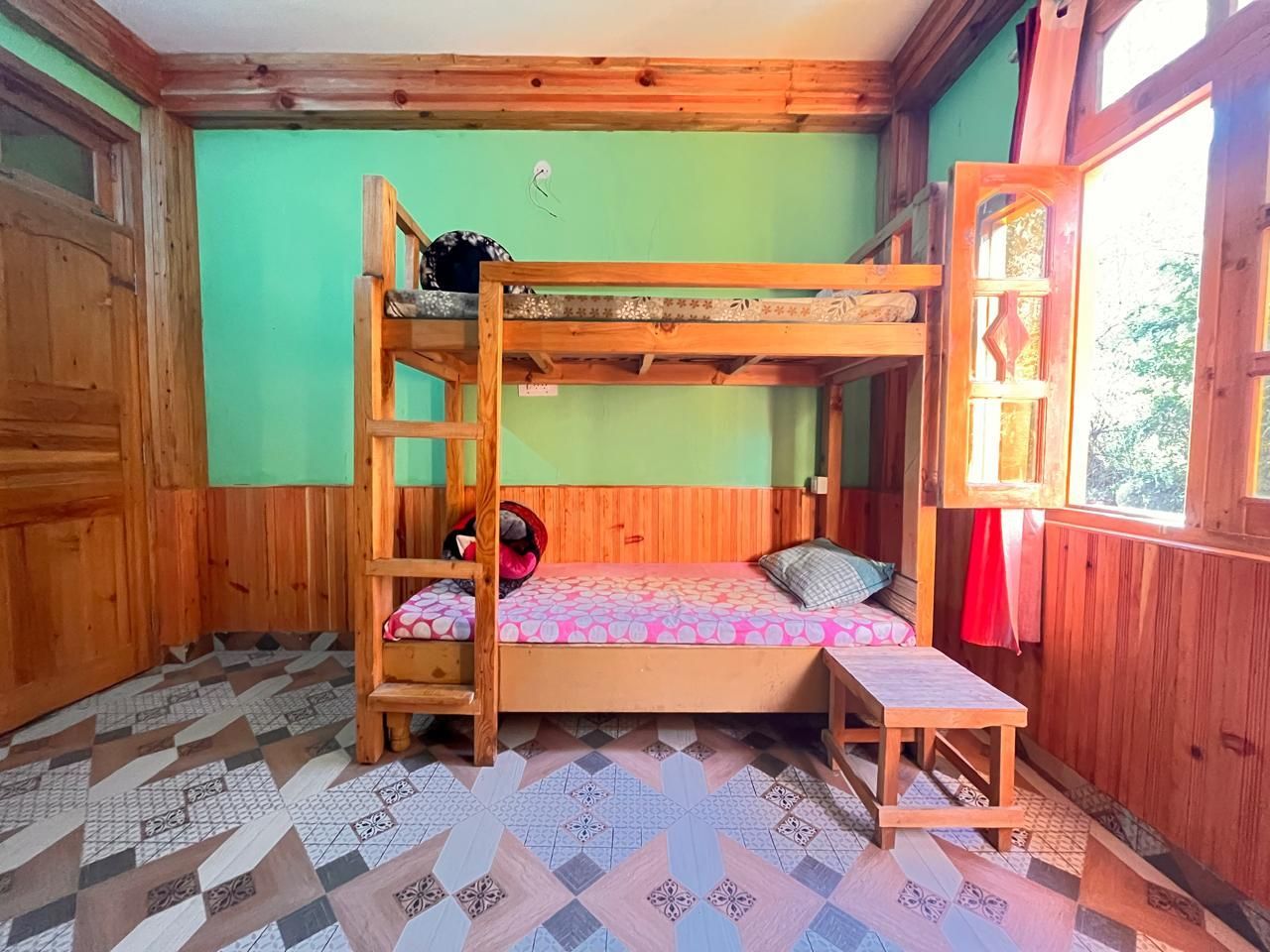 4 Bed Mixed Dorm