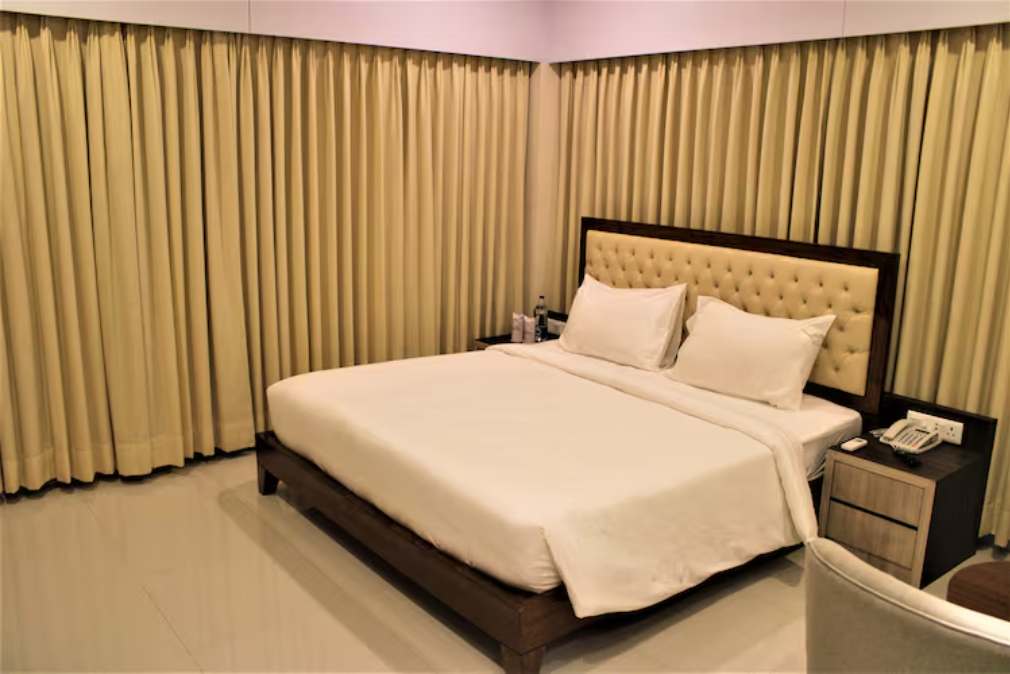 Sambhabana Hotel & Suites DELUXE 2