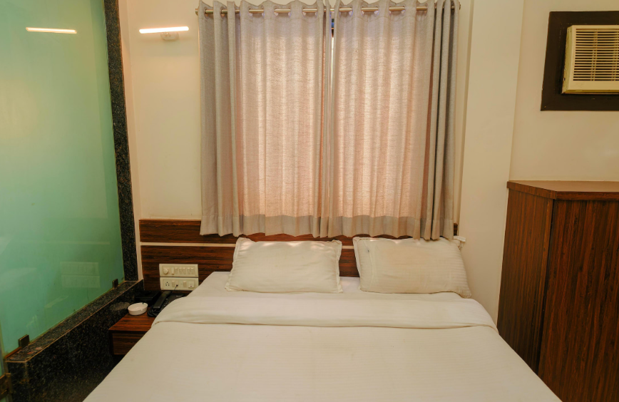 Hotel Vinayak Residency - Turbhe Standard Room 3