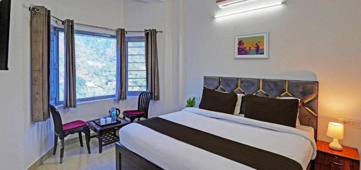 Deluxe Studio Suite, City View