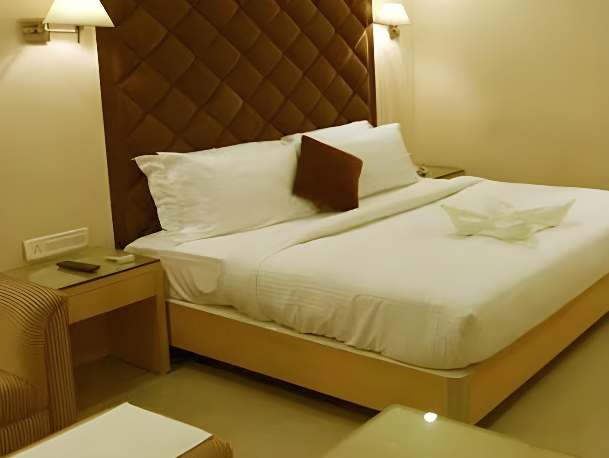 Hotel Sadanand Royal Room 2