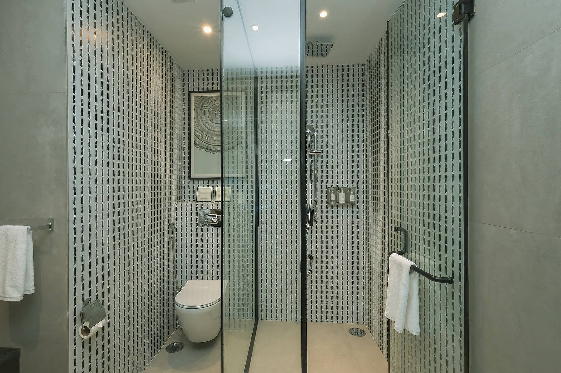 Suite with Balcony and Mountain View