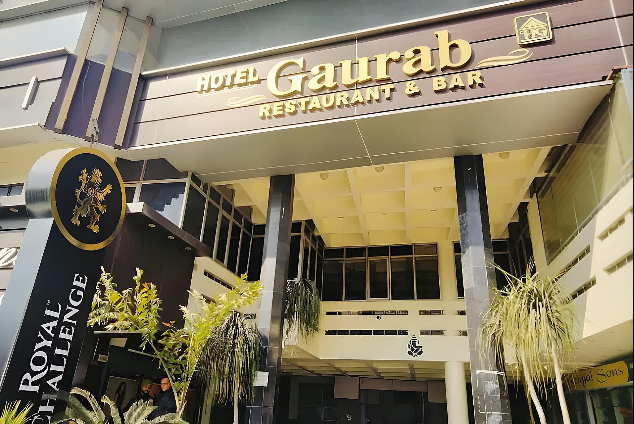 HOTEL GAURAB RESTAURANT & BAR