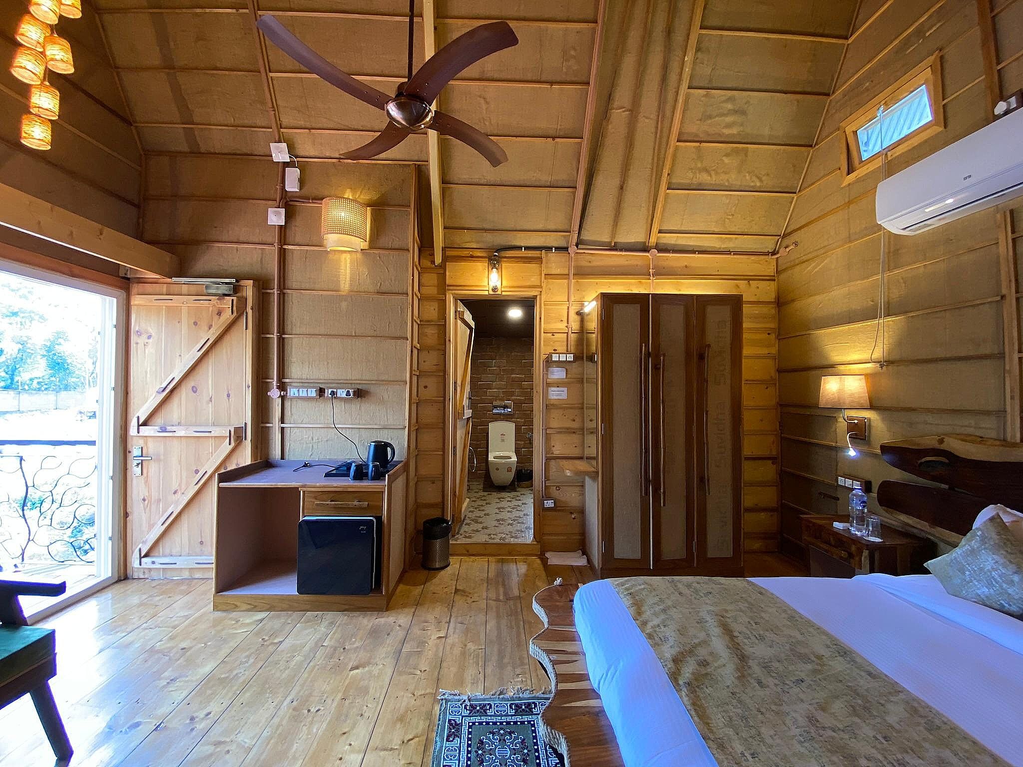 Superior Hillside Room