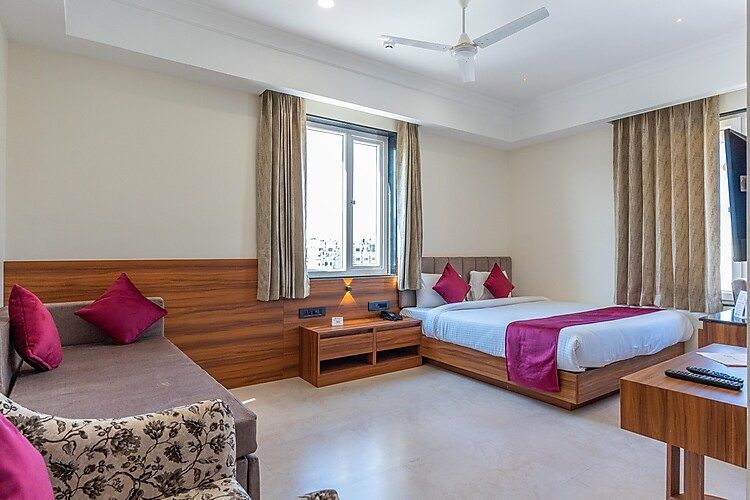 Hotel Raghunandan Palace Family Room 2
