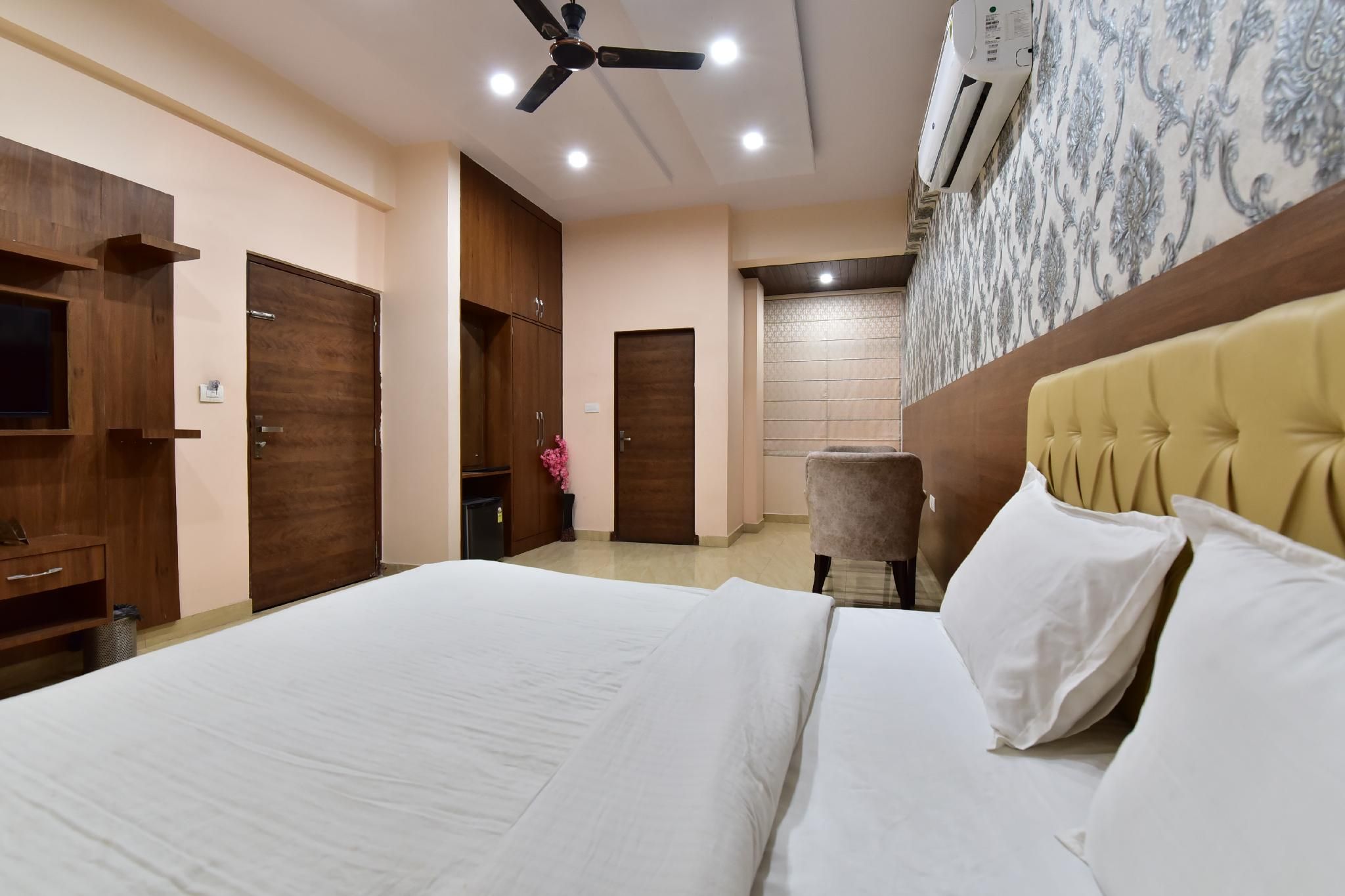 Super Deluxe Room