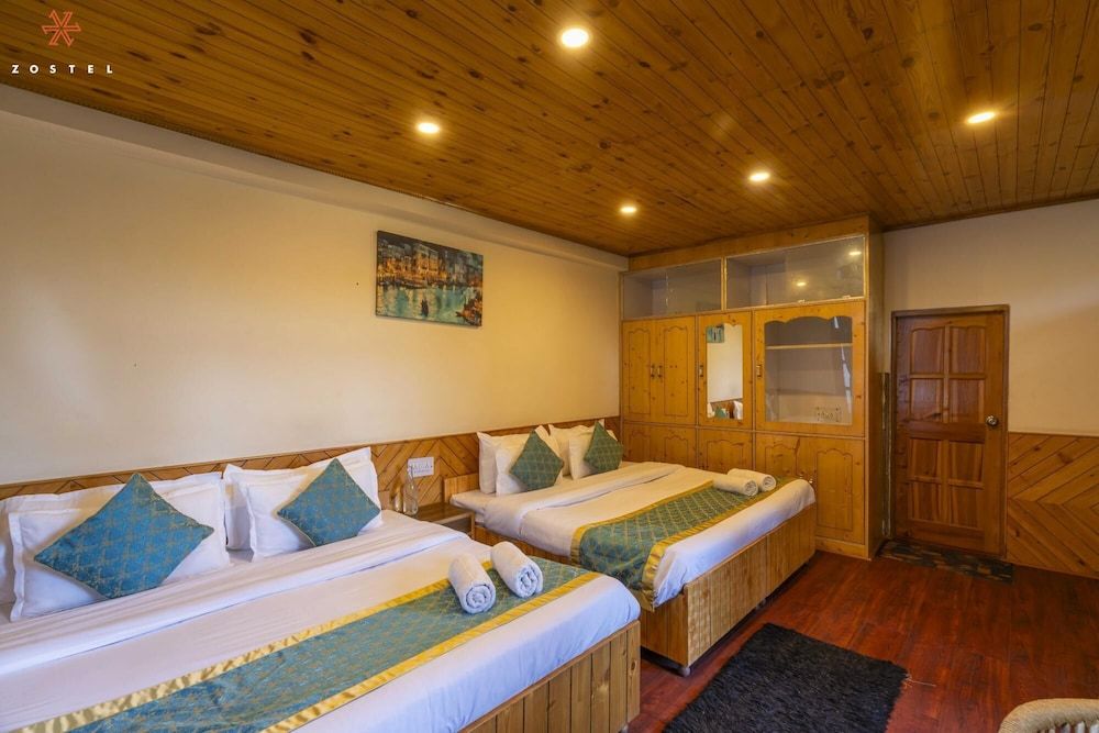 Zostel Old Manali Deluxe Private Cottage 4