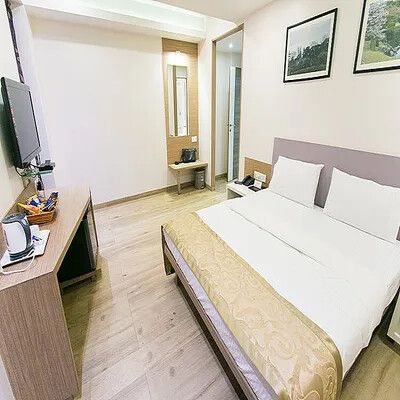 Executive twin bed room