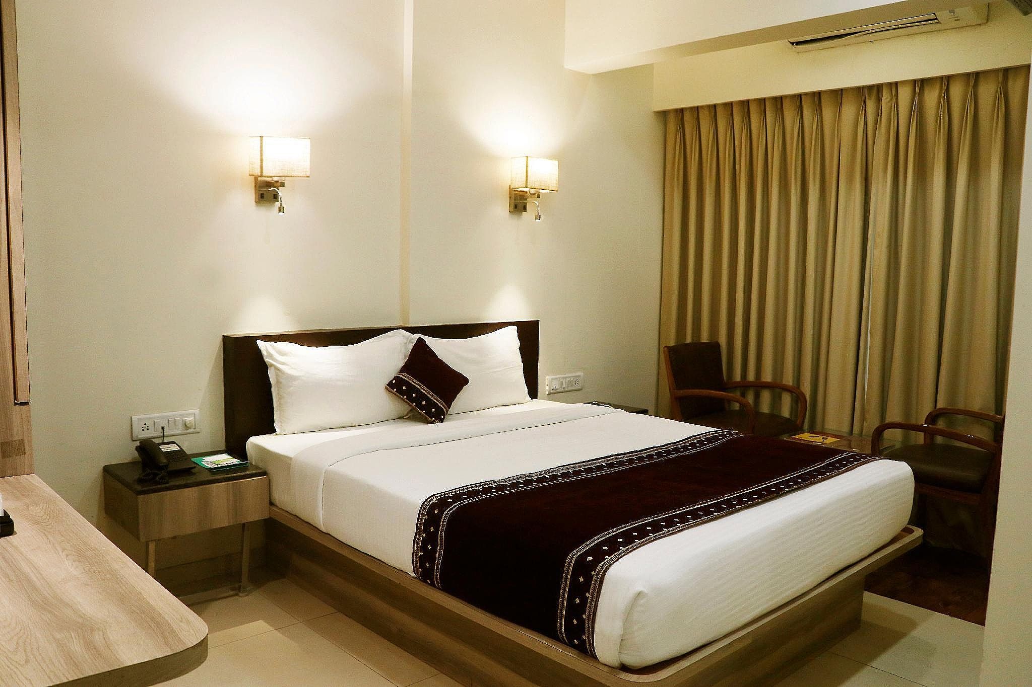The Myriad Business Hotels And Restaurants Deluxe Room Double