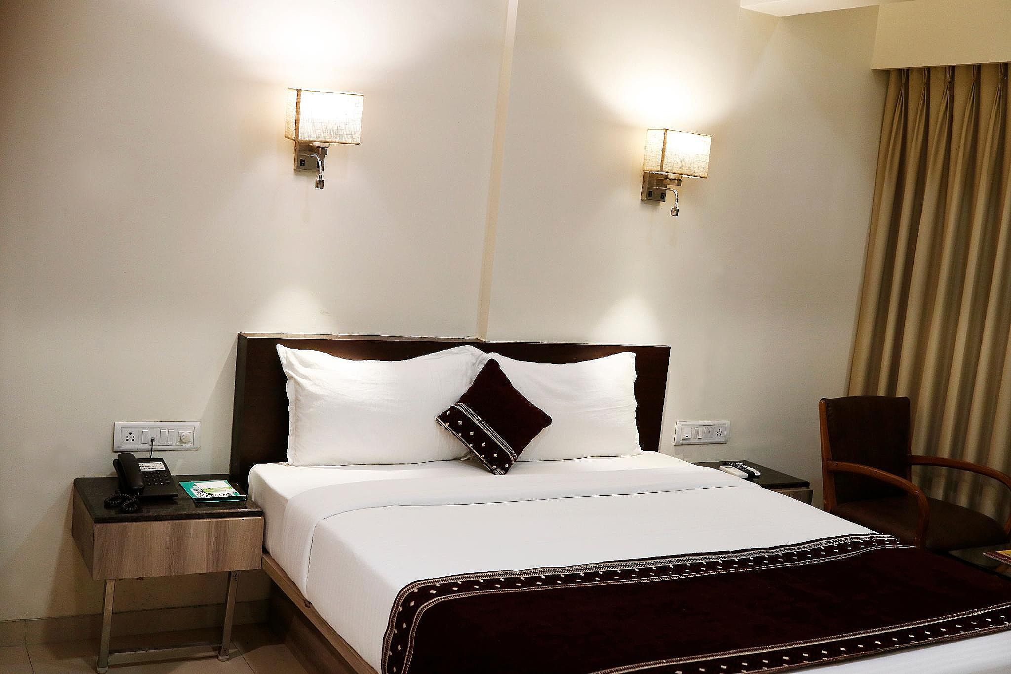 The Myriad Business Hotels And Restaurants Deluxe Room Double 2