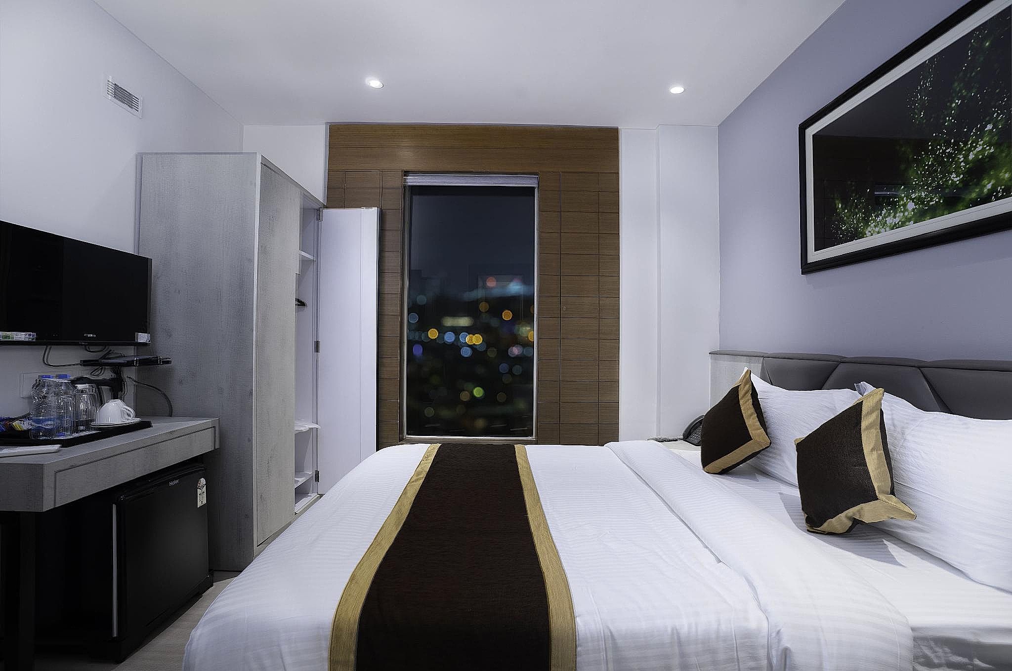 Executive City View Room