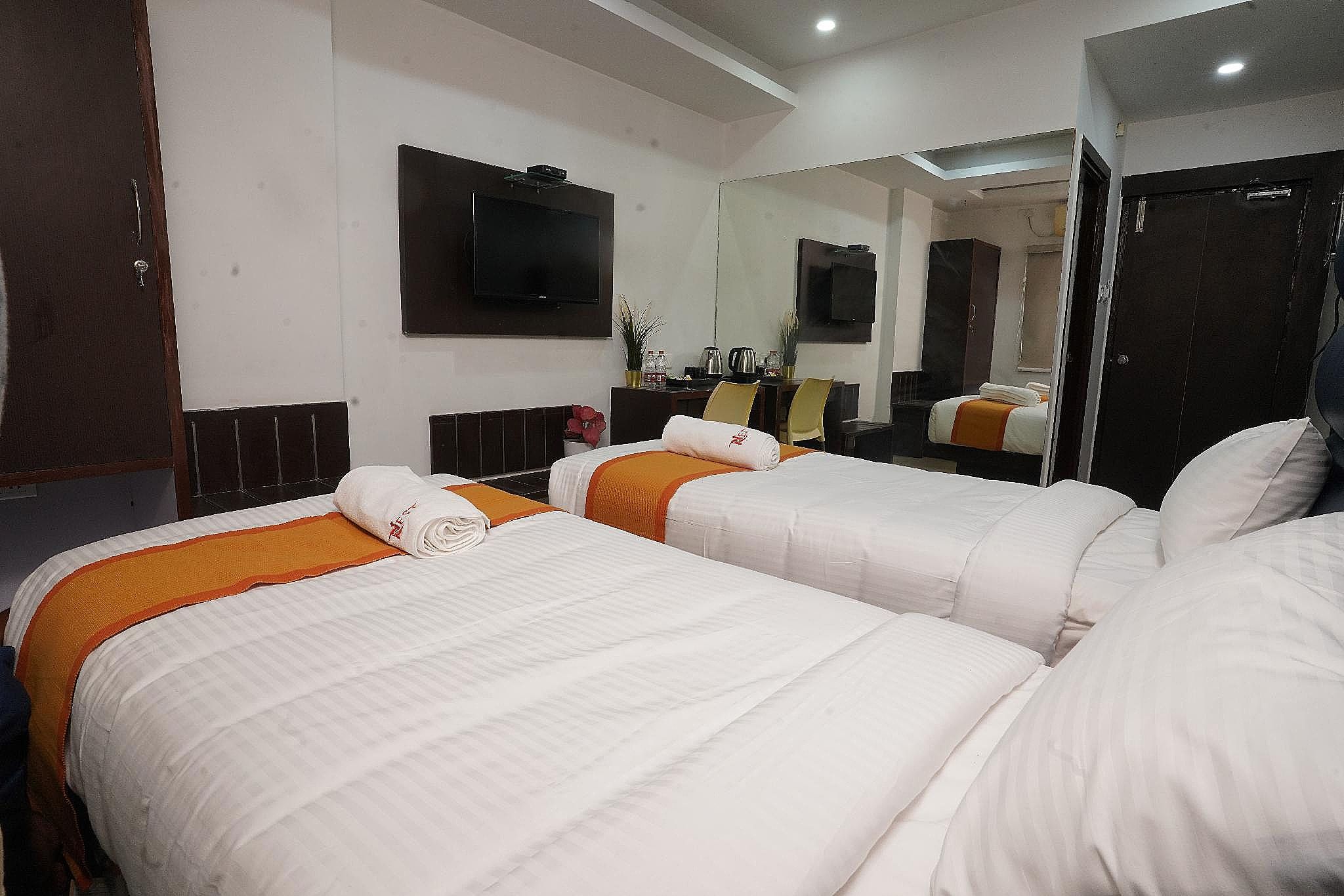 Hotel Marigold Atnest Gachibowli - A Business Hotel Twin Room