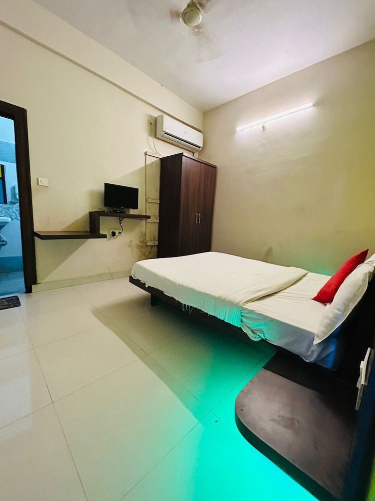 Hotel Crib Inn Standard Room 15