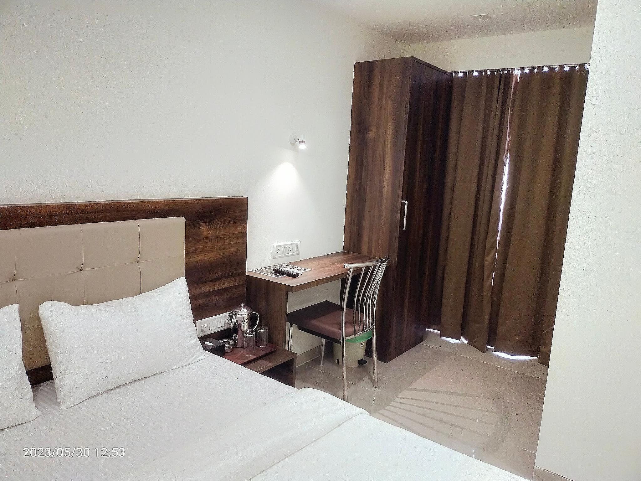 Hotel Precious Pearl Double Room 4