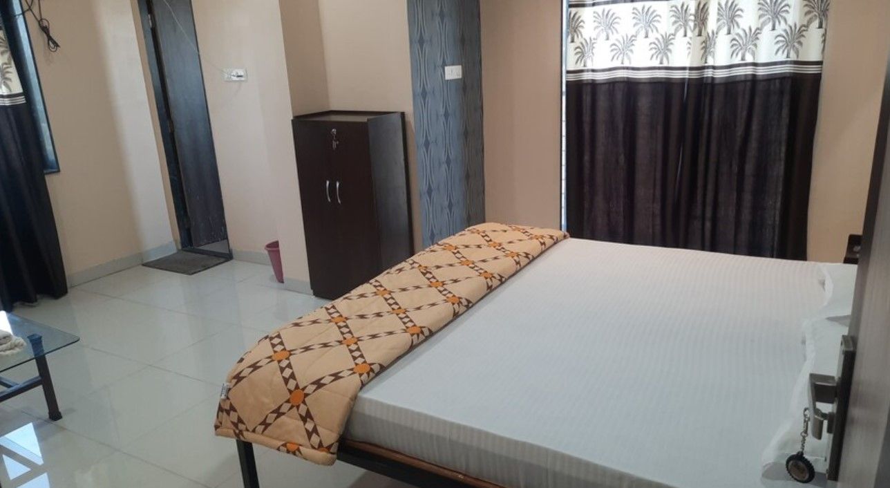 HOTEL HARIRAM TOWER AC PREMIUM ROOM 2