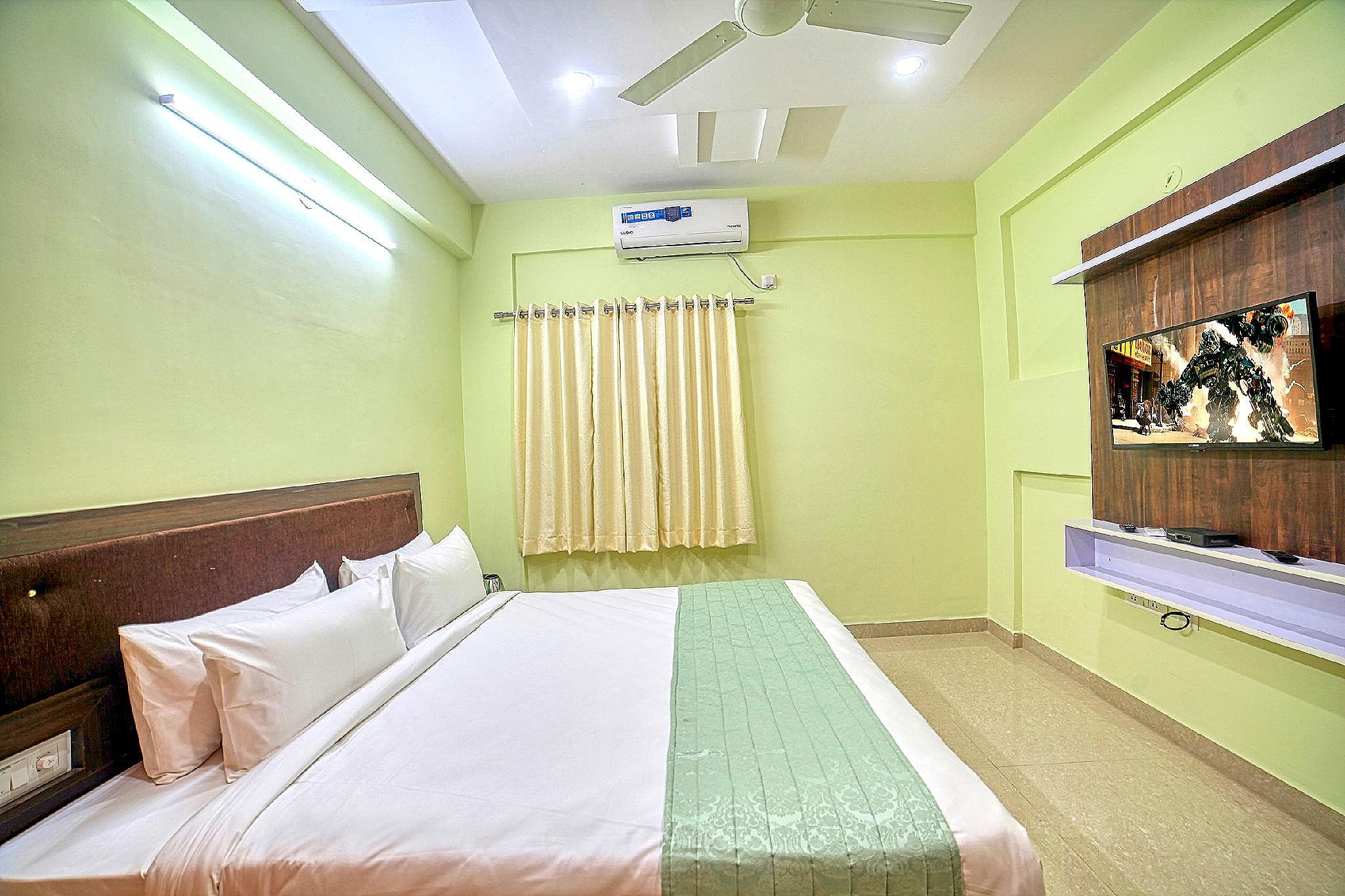 RedKey Inn Hotel Near Bangalore Airport Standard Room