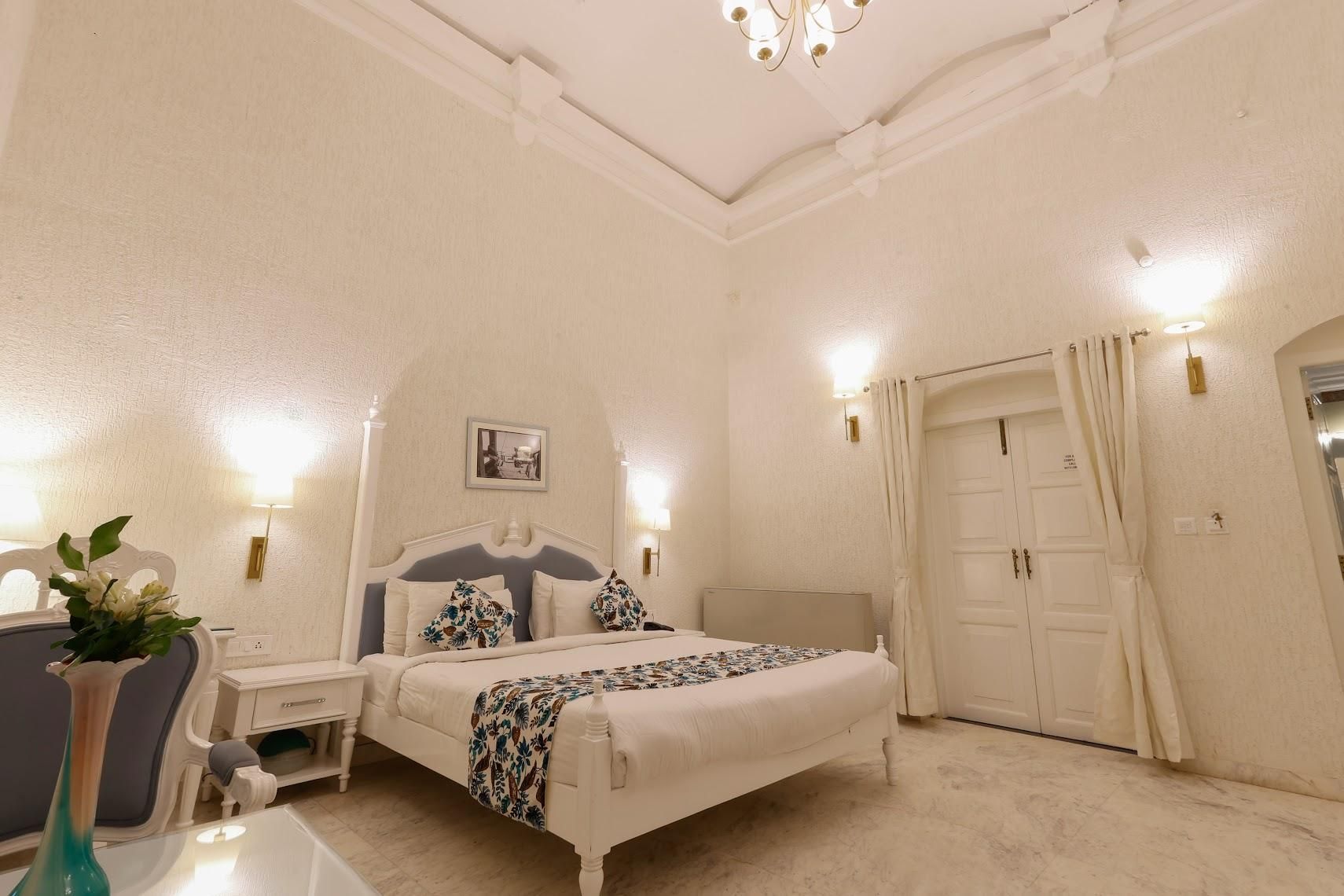 Super Deluxe Family Room