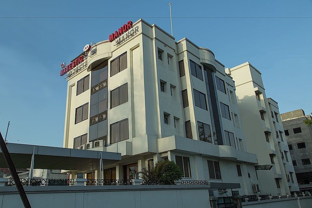 undefined The Majestic Manor 7