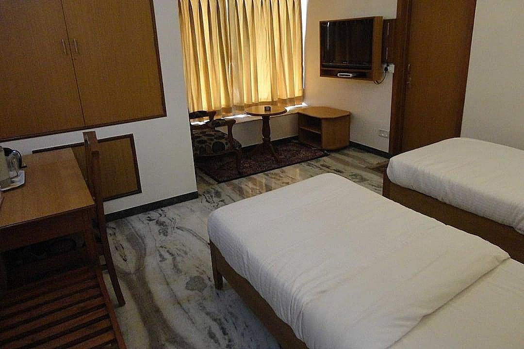 DELUXE (Master-Twin bed)