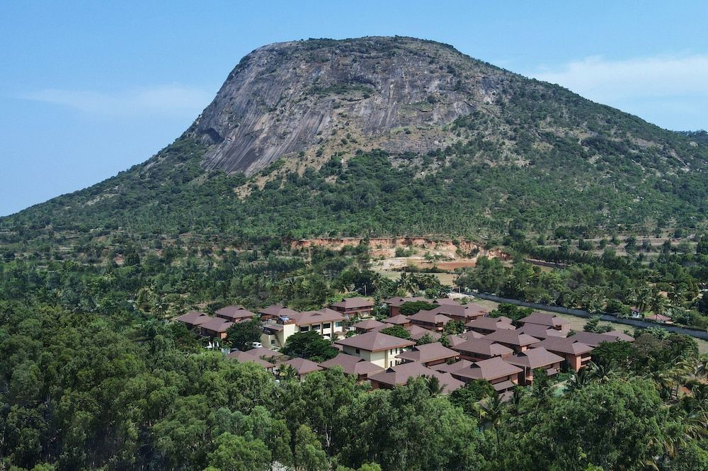 Mulberry Shades Bengaluru Nandi Hills, a Tribute Portfolio Resort Family Suite, 2 Bedrooms, Courtyard View 3