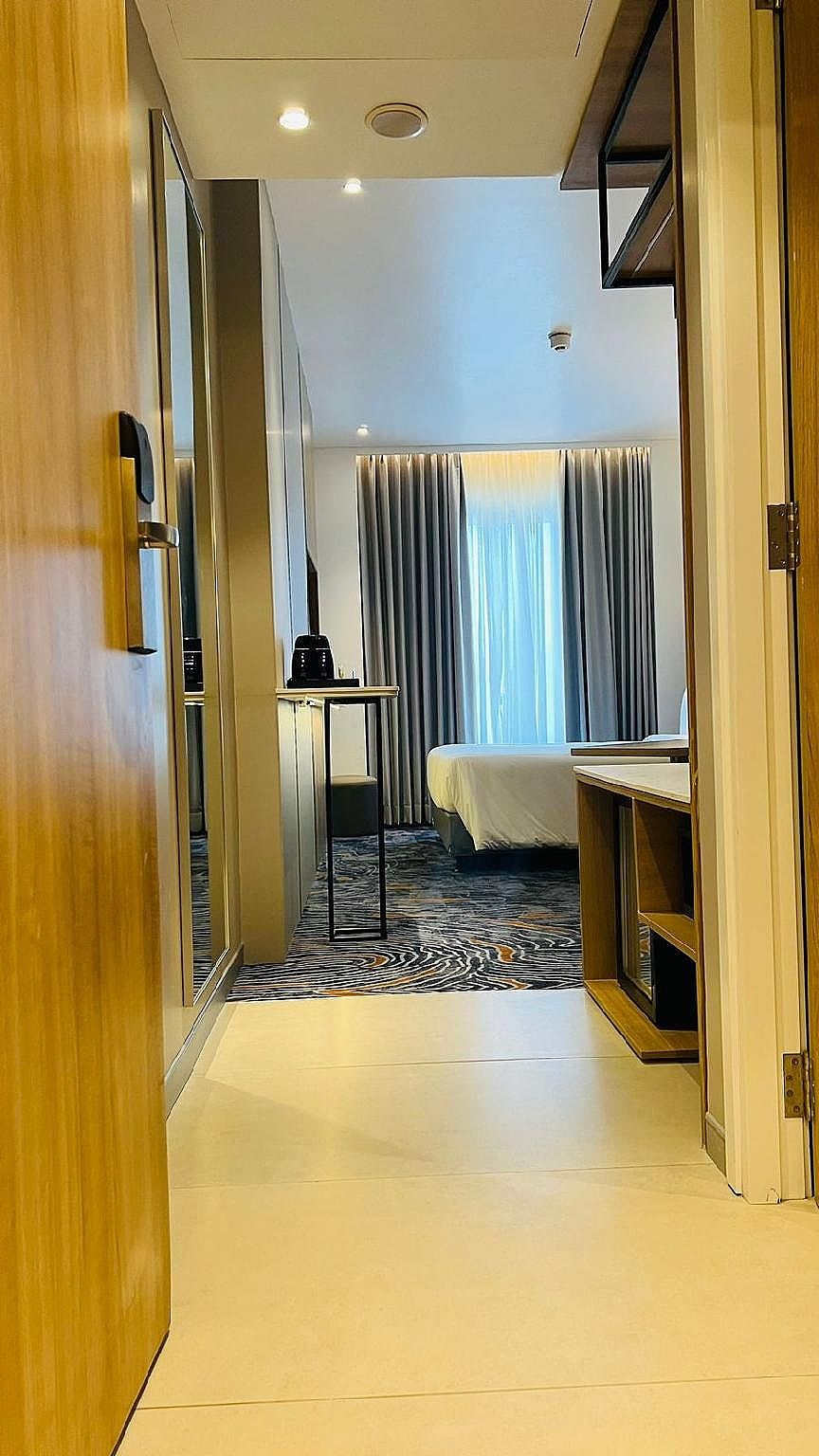 Holiday Inn Express Bengaluru Bommasandra 1 Queen Standard 3