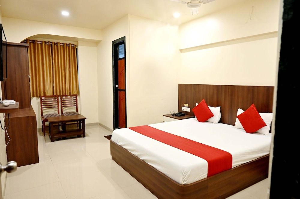 Hotel Sagar Deluxe Room 12