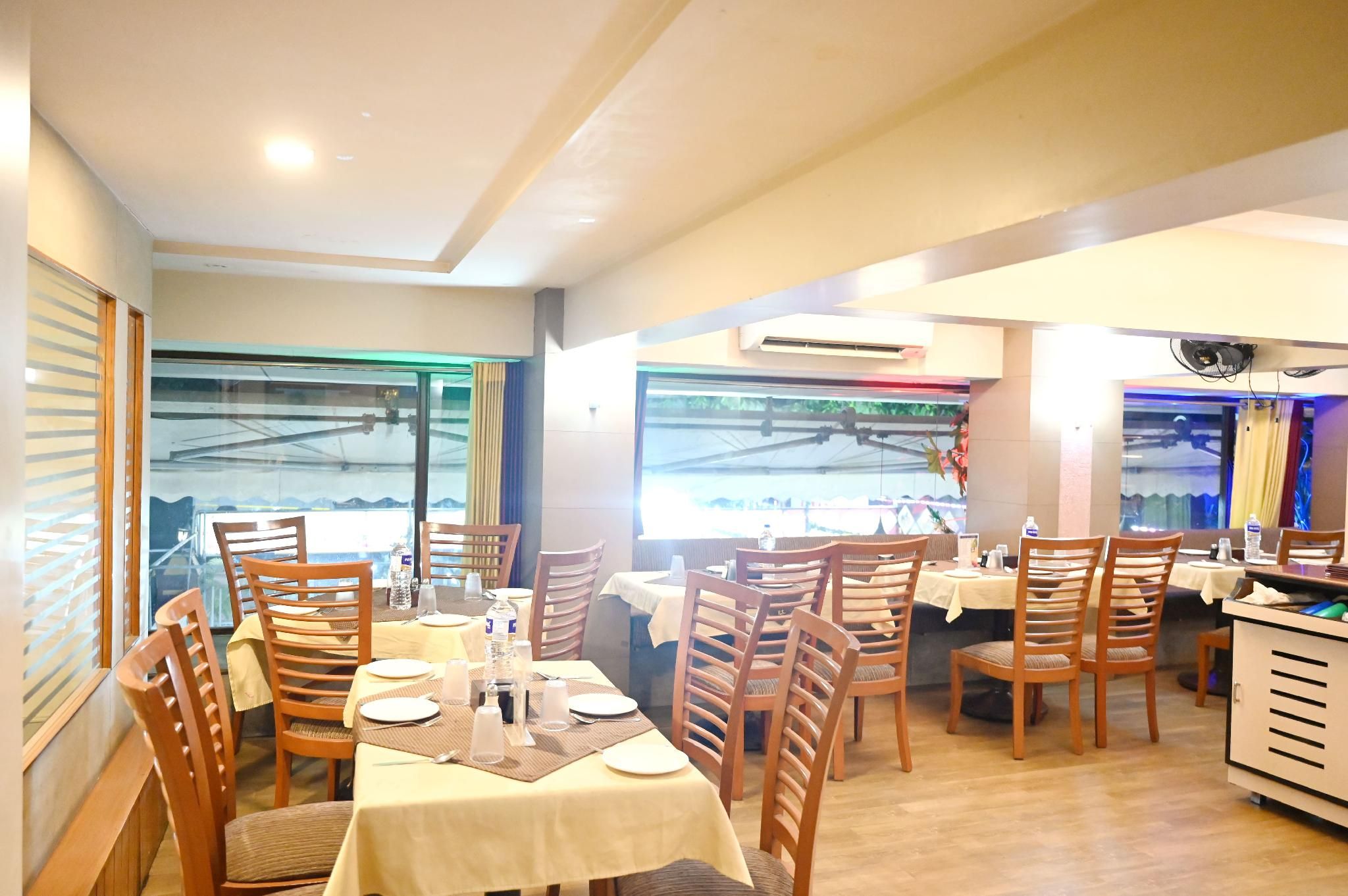 restaurant