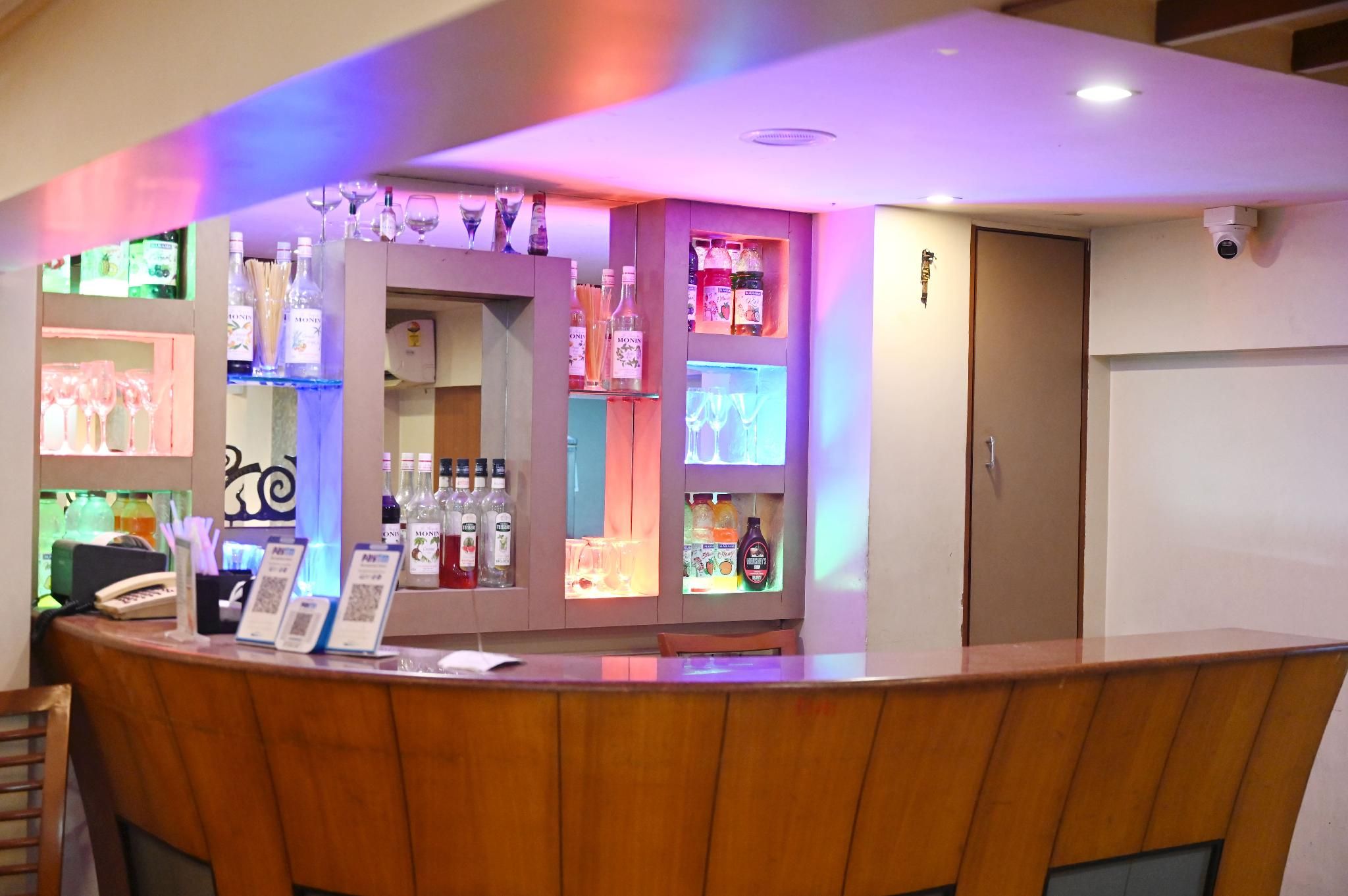 bar/lounge