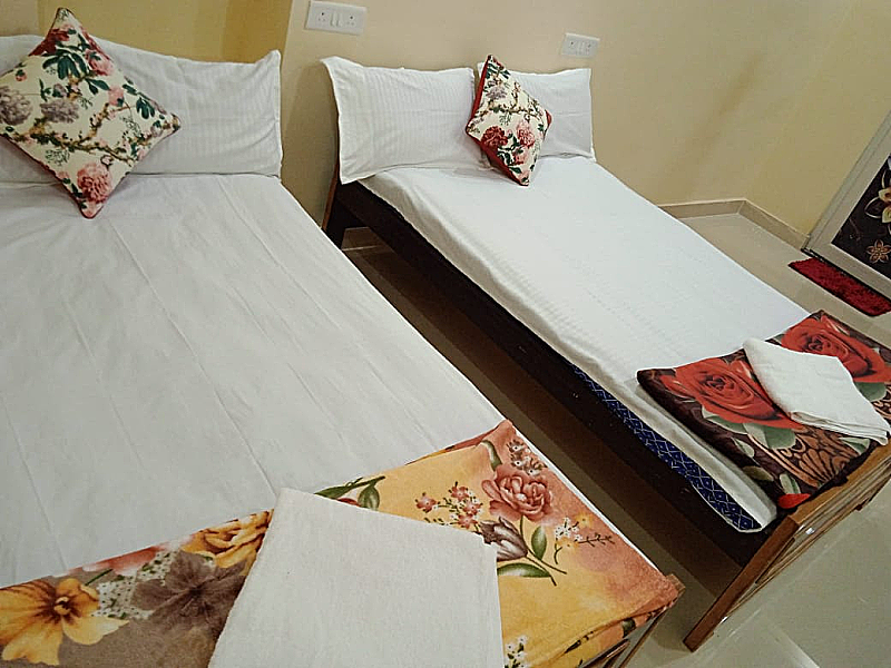 Deluxe Double Bed AC