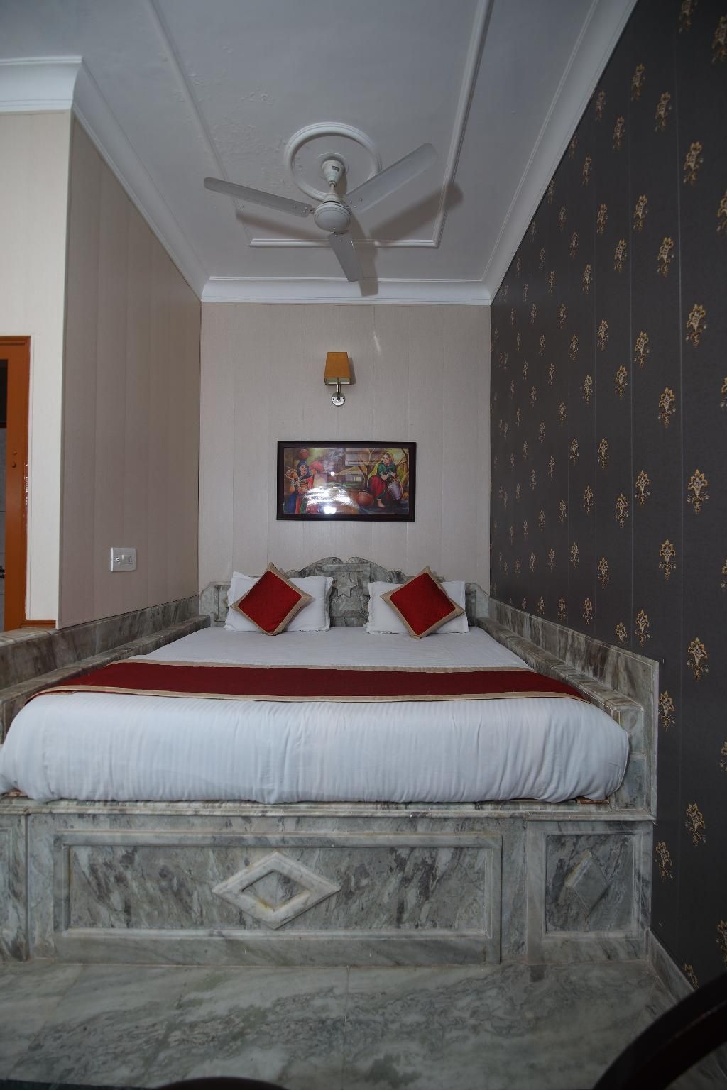 Madhu Vilas Palace Sariska Deluxe Room