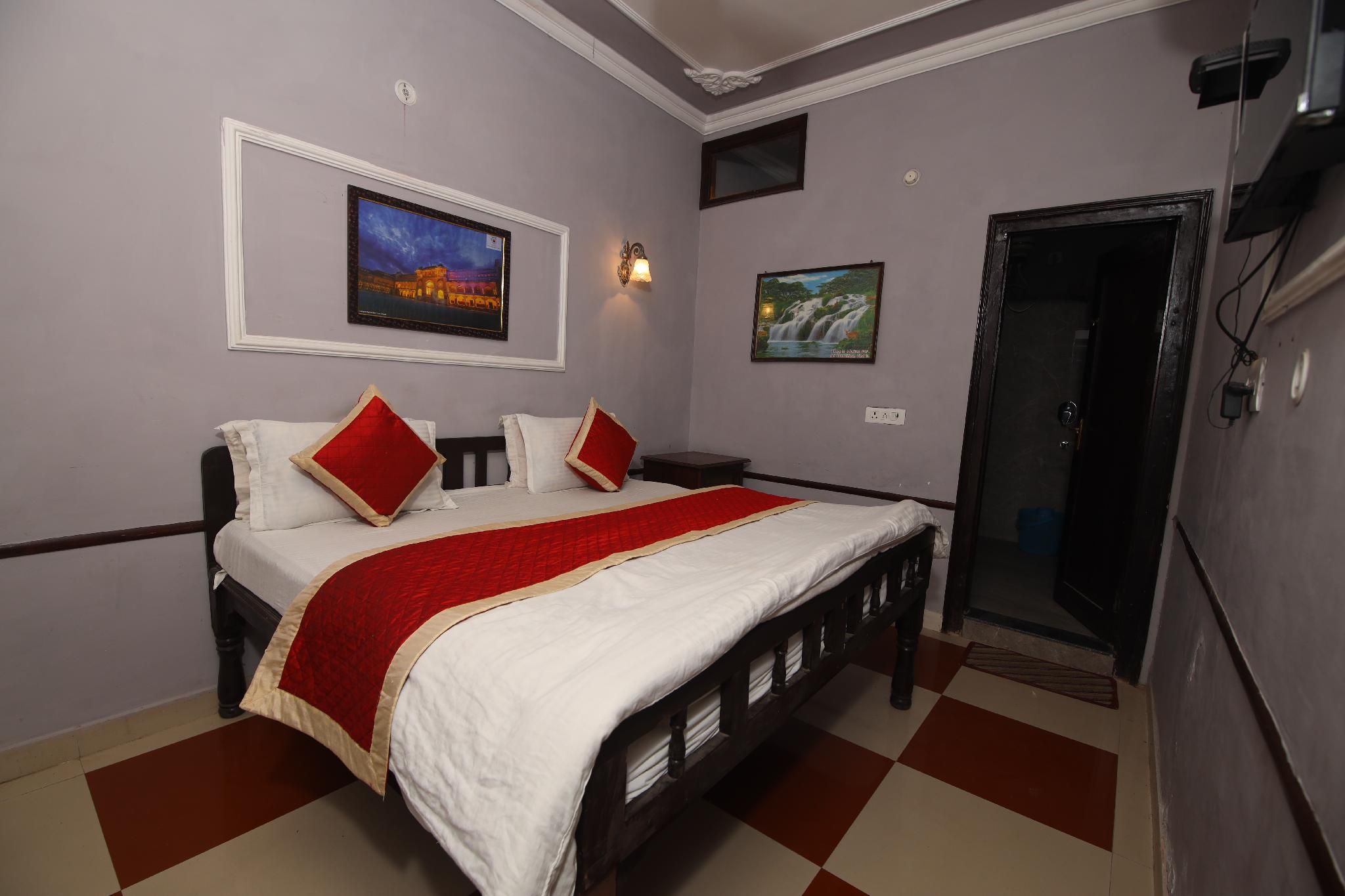 Madhu Vilas Palace Sariska Suite Room 2