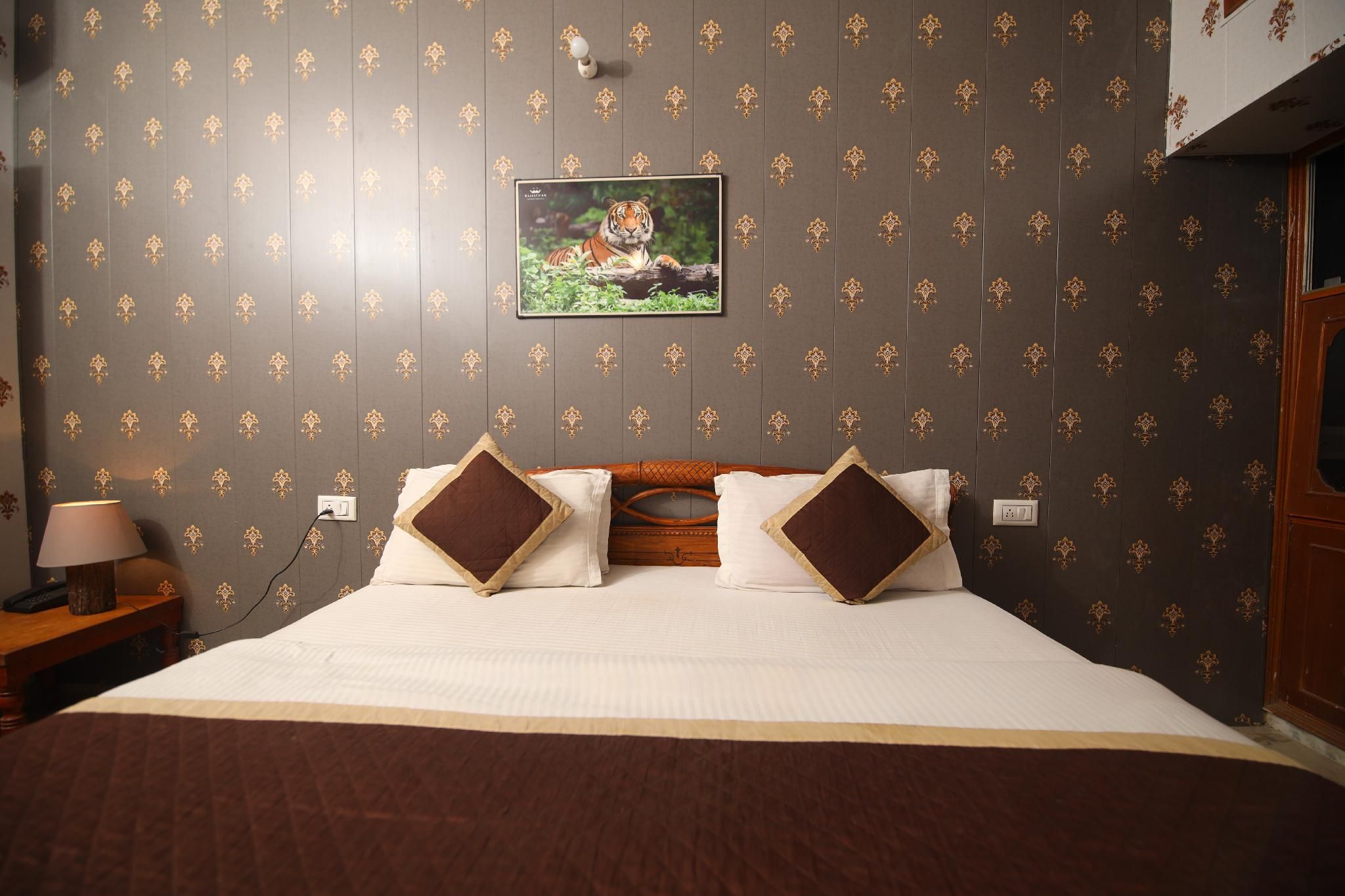 Madhu Vilas Palace Sariska Classic Room 3