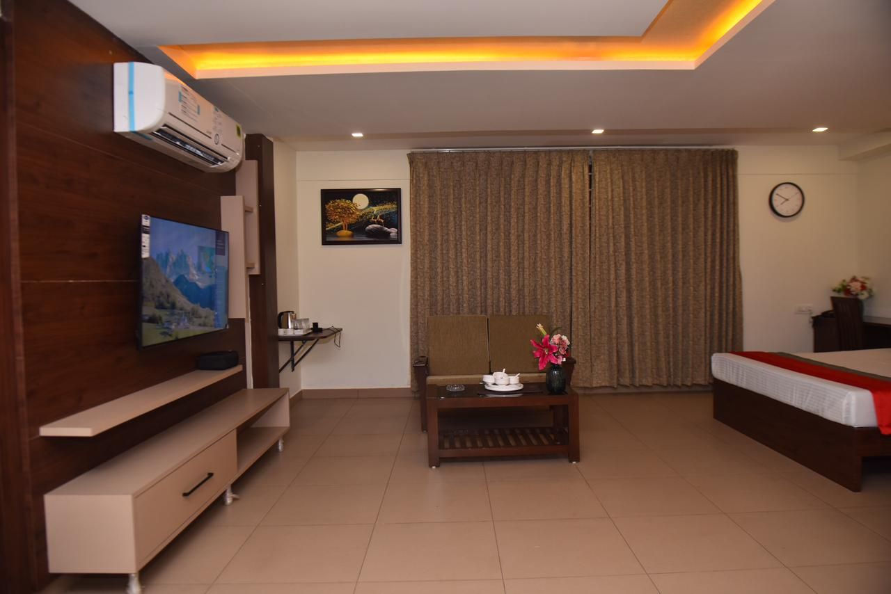 Deluxe Bedroom Suite Non AC