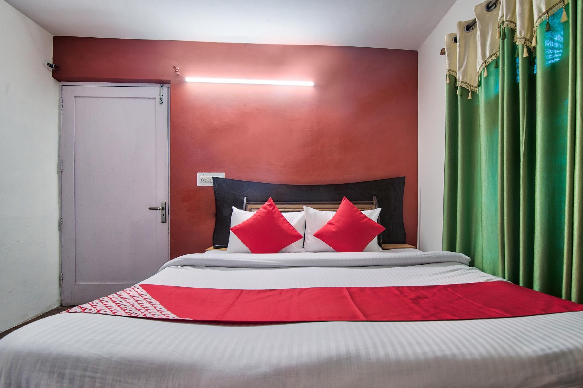 Deluxe Room - Newly Renovated