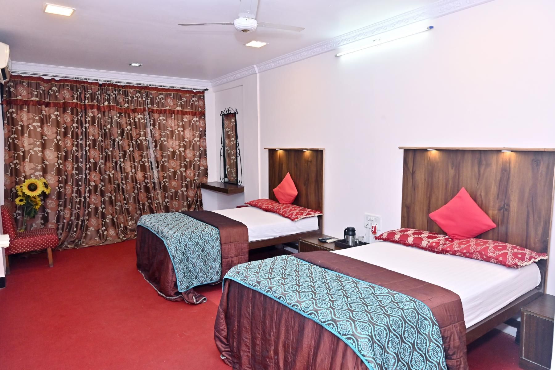 Hotel Sai Lodge