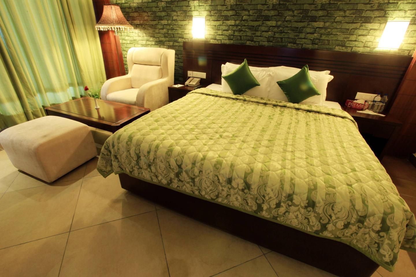 Premium Room