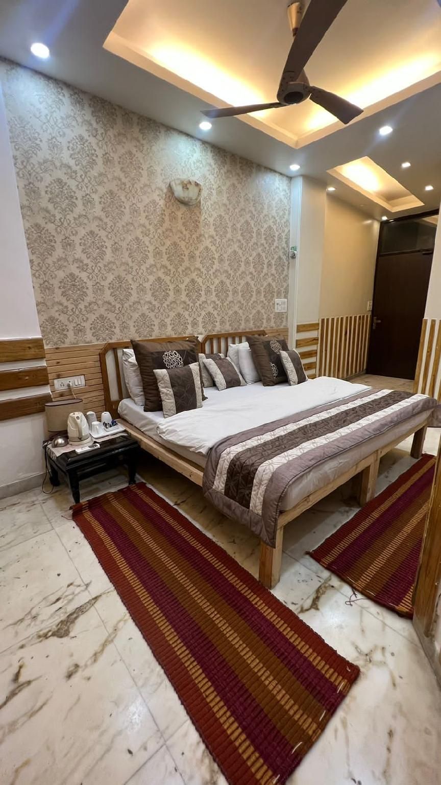 Budget Double Room with Private Bathroom