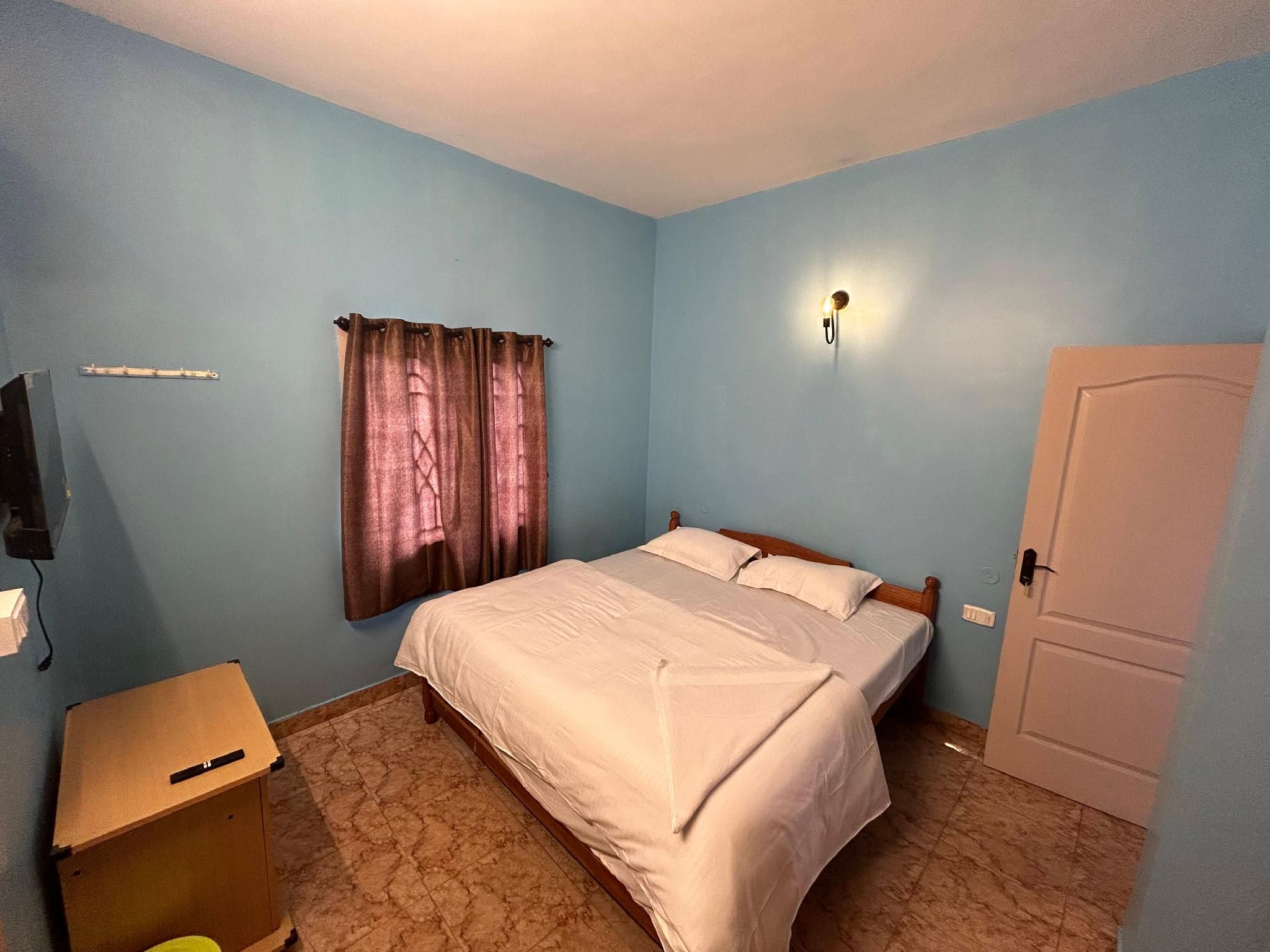 Deluxe Double Room with Shared Bathroom